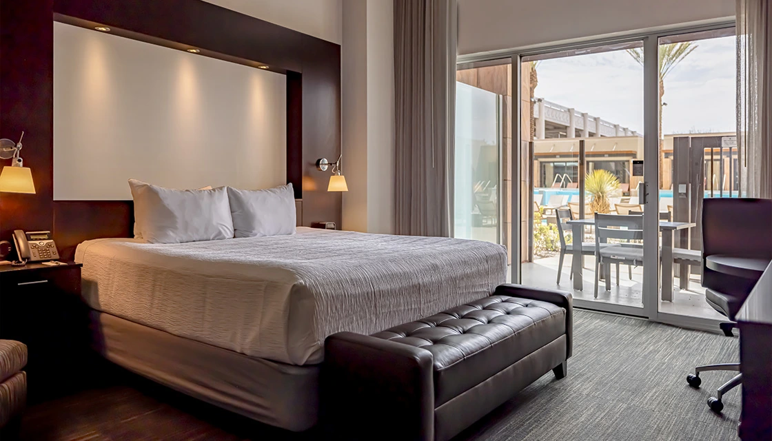 1120X640 Deluxe Poolside 1