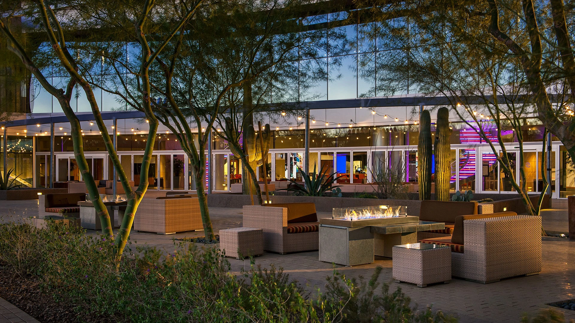 Bars and Lounges at Talking Stick Resort Scottsdale